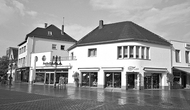 Umbau und Erweiterung Wohn- und Geschäftshaus Troisdorf
